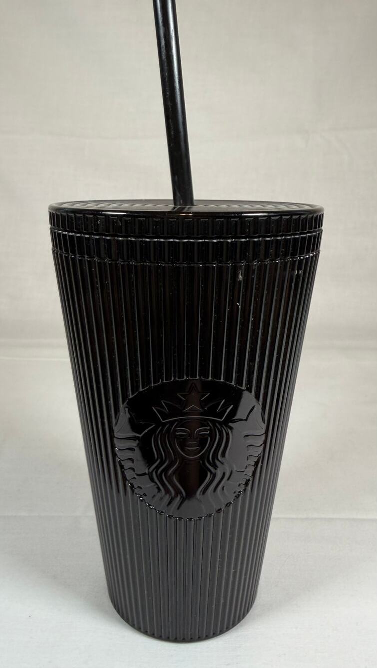 Starbucks 2024 Black Pleated Ribbed Cold Cup Tumbler 16oz Siren Straw
